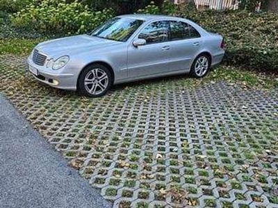Silber Gebraucht 2002 Mercedes E220 Classic Limousine | € 2.500 (Etwas zu teuer)