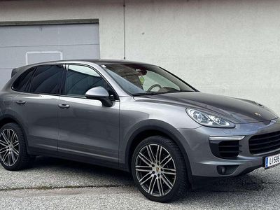 Grau Gebraucht 2015 Porsche Cayenne SUV | € 33.900 (Guter Preis)