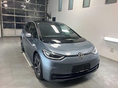 Mittelgrau normal Gebraucht 2021 VW ID.3 Pro Performance Kleinwagen | € 21.990