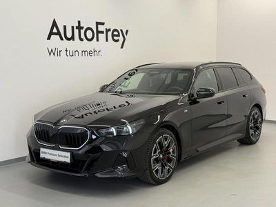 Saphirschwarz Gebraucht 2025 BMW 520 Shadowline Kombi | € 78.890