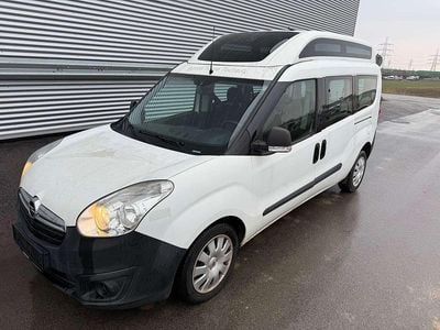 Weiß Gebraucht 2018 Opel Combo Edition Van / Kleinbus | € 11.990