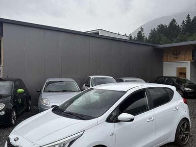 Weiß Gebraucht 2013 Kia Ceed Kleinwagen | € 5.290 (Guter Preis)