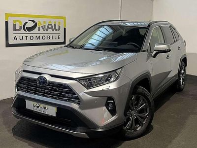 Silber Neu 2025 Toyota RAV4 Hybrid Active SUV | € 43.990 (Etwas zu teuer)