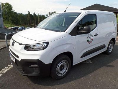 Weiß Gebraucht 2025 Fiat Doblò S Van / Kleinbus | € 21.900
