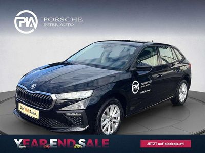 Schwarz metallicperleffektno Gebraucht 2025 Skoda Scala Essence Kleinwagen | € 22.990 (Fairer Preis)