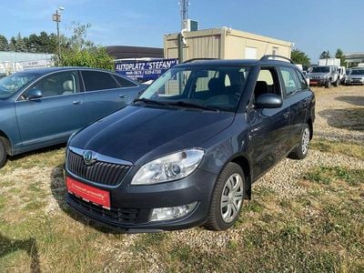 Gebraucht Skoda Fabia Ambiente 75 PS (55 kW) 2011 Grau Kleinwagen