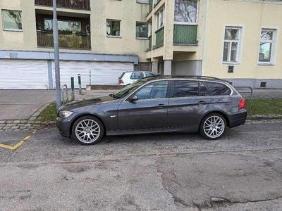 Grau Gebraucht 2008 BMW 330 Kombi | € 6.999 (Guter Preis)
