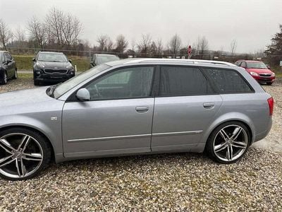 Grau Gebraucht 2003 Audi A4 S-Line Kombi | € 1.700