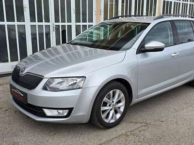 gebraucht Skoda Octavia Combi 16 Ambition TDI DSG *Navi*Top Zustand*1Hand