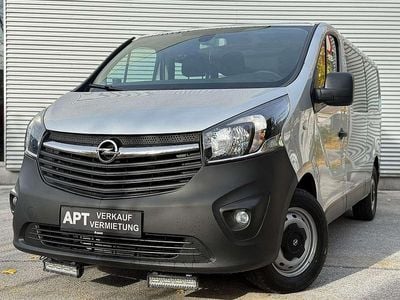 Silber Gebraucht 2017 Opel Vivaro Van / Kleinbus | € 24.990