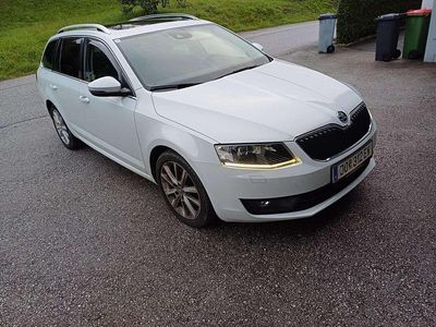 gebraucht Skoda Octavia Combi 16 TDI Style 4x4