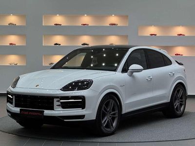 Weiß Gebraucht 2024 Porsche Cayenne E-Hybrid Coupe Coupé | € 104.900