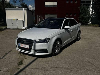 Weiß Gebraucht 2013 Audi A3 Ambition Limousine | € 14.999 (Teuer)
