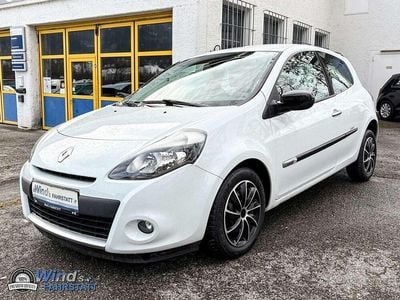Gebraucht Renault Clio II Dynamique 103 PS (75 kW) 2011 Weiß Kleinwagen
