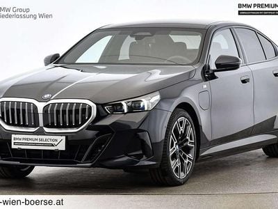 Schwarz Gebraucht 2025 BMW 530e Efficient Dynamics Limousine | € 63.992