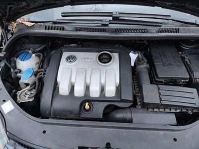 Gebraucht VW Golf Comfortline 105 PS (77 kW) 2005 Limousine