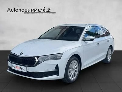 Weiss metallic Gebraucht 2024 Skoda Octavia Selection Kombi | € 33.790 (Teuer)