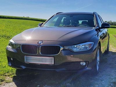 Gebraucht BMW 318 143 PS (105 kW) 2014 Braun Kombi
