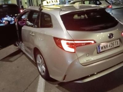 Gebraucht 2021 Toyota Corolla Design Kombi | € 16.500 (Guter Preis)