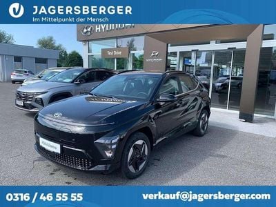 Neu Hyundai Kona 33 kW (45 PS) 2025 Abyss black SUV