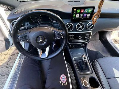 Weiß Gebraucht 2018 Mercedes A180 Edition Kleinwagen | € 13.800 (Fairer Preis)