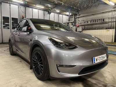 Grau Gebraucht 2023 Tesla Model Y Performance SUV | € 41.000 (Fairer Preis)