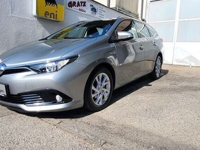 Gebraucht 2017 Toyota Auris Hybrid Active Kombi | € 13.800