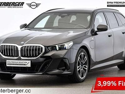 Grau Gebraucht 2024 BMW 530e M Sport Kombi | € 63.450