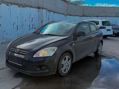 Gebraucht Kia ProCeed 105 PS (77 kW) 2008 Schwarz Kleinwagen