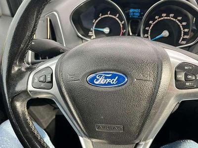 Silber Gebraucht 2013 Ford B-MAX Titanium Van / Kleinbus | € 10.399