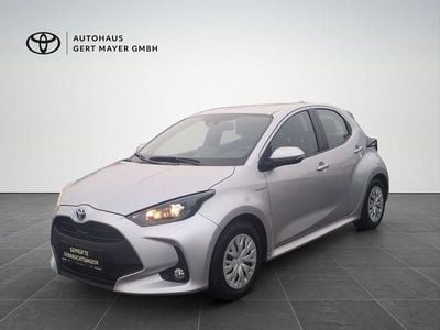 Silber Gebraucht 2021 Toyota Yaris Hybrid Active Limousine | € 16.990 (Guter Preis)