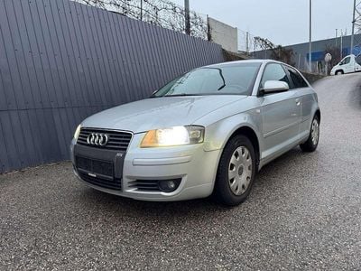Silber Gebraucht 2004 Audi A3 Attraction Limousine | € 900 (Superpreis)
