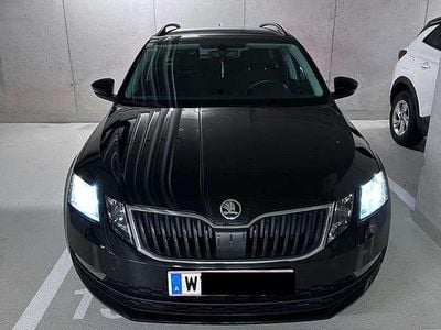 Schwarz Gebraucht 2018 Skoda Octavia Ambition Kombi | € 12.000 (Fairer Preis)