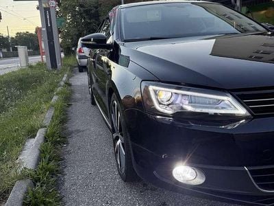 Schwarz Gebraucht 2012 VW Jetta Highline Limousine | € 7.599