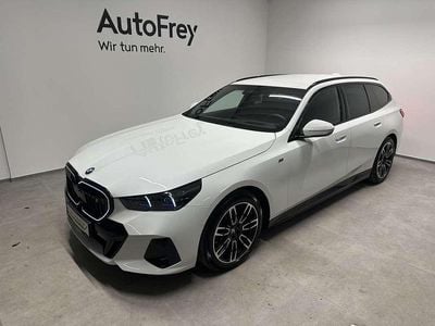 Weiß Gebraucht 2025 BMW i5 Comfort Edition Kombi | € 64.490