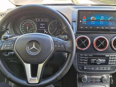 Schwarz Gebraucht 2012 Mercedes 180 Limousine | € 6.800