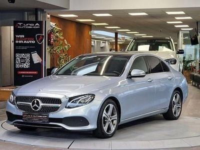 Gebraucht Mercedes E220 Avantgarde 194 PS (142 kW) 2016 Blau Limousine