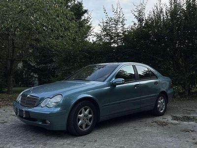 Gebraucht Mercedes C200 Classic 116 PS (85 kW) 2001 Limousine