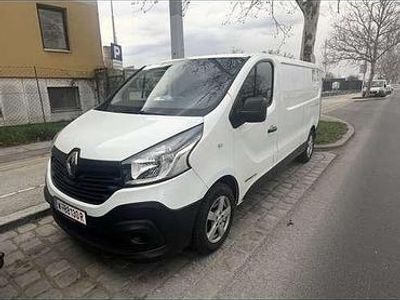 Weiß Gebraucht 2015 Renault Trafic Komfort Van / Kleinbus | € 8.200 (Teuer)