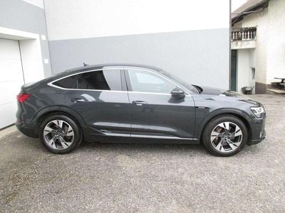 Grau Gebraucht 2022 Audi e-tron Advanced SUV | € 29.700 (Fairer Preis)