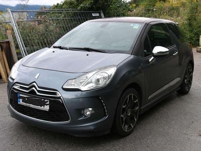 Grau Gebraucht 2011 Citroën DS3 Sport Chic Kleinwagen | € 5.200