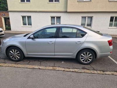 gebraucht Skoda Octavia 1,6 Active TDI Green tec