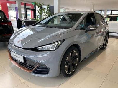 Mittelgrau normal Gebraucht 2024 Cupra Born Kleinwagen | € 32.900 (Teuer)