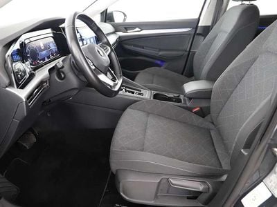 Gebraucht VW Golf VIII Life 150 PS (110 kW) 2022 Grau Kombi