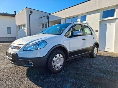 Weiß Gebraucht 2013 Fiat Sedici Dynamic SUV | € 9.800 (Teuer)