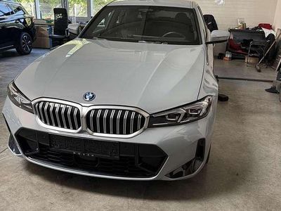 Gebraucht BMW 330 184 PS (135 kW) 2023 Limousine