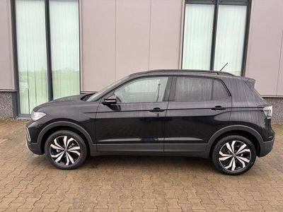 gebraucht VW T-Cross - Limited 1.0 TSI 115PS, Grau-Metallic, ANHÄNGERKUPPLUNG, Sitzheizung, Climatronic, Ganzjahresreifen, 17"Alu, Rückfahrkamera, Keyless Access, Abgedunkelte Scheiben, Sicht-Paket, Parksensoren vo/hi, LED-Scheinwerfer, Radio Composition 8",