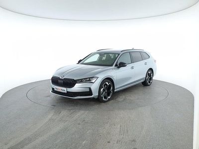 Silber metallic Gebraucht 2026 Skoda Superb SportLine Kombi | € 48.850