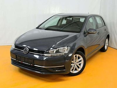 Gebraucht VW Golf VII Comfortline 116 PS (85 kW) 2018 Grau Limousine