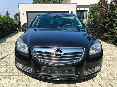 Gebraucht Opel Insignia Sport 194 PS (142 kW) 2012 Schwarz Kombi